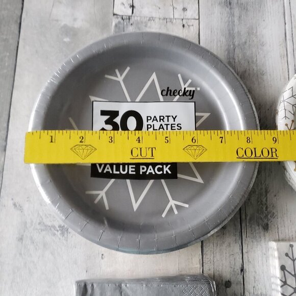 NWT - Sliver, Gold and White Snowflake Set of 60 paper Plates and Paper Napkins - Picture 2 of 5